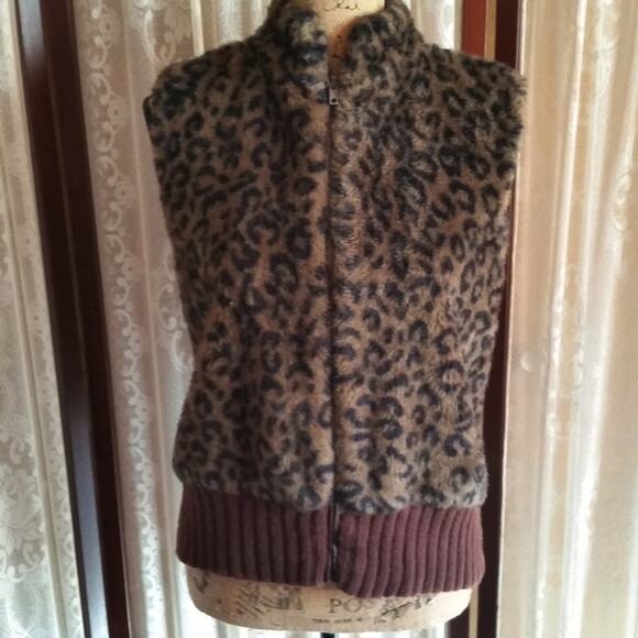 Heirloom Collectibles Size Large Faux Leopard Fur and Rib Knit Vest - Picture 1 of 8